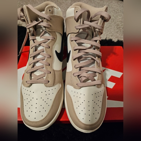 SOLD - Picture 4 of 12